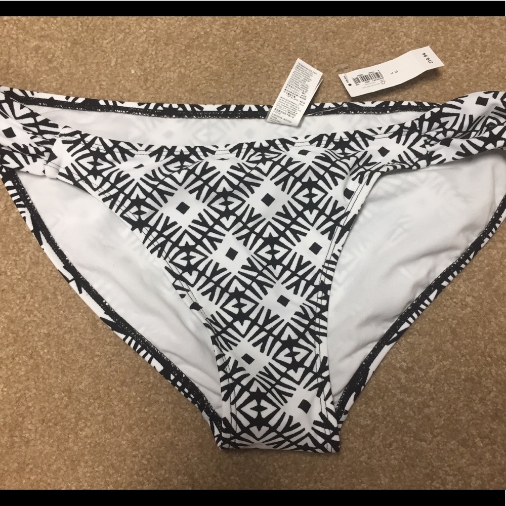 NWT VS Black & White Bikini Bottoms, Large